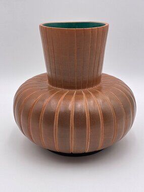 Cerámica Azteca Ribbed Terracotta Vase Signed Green Interior - 8" Tall